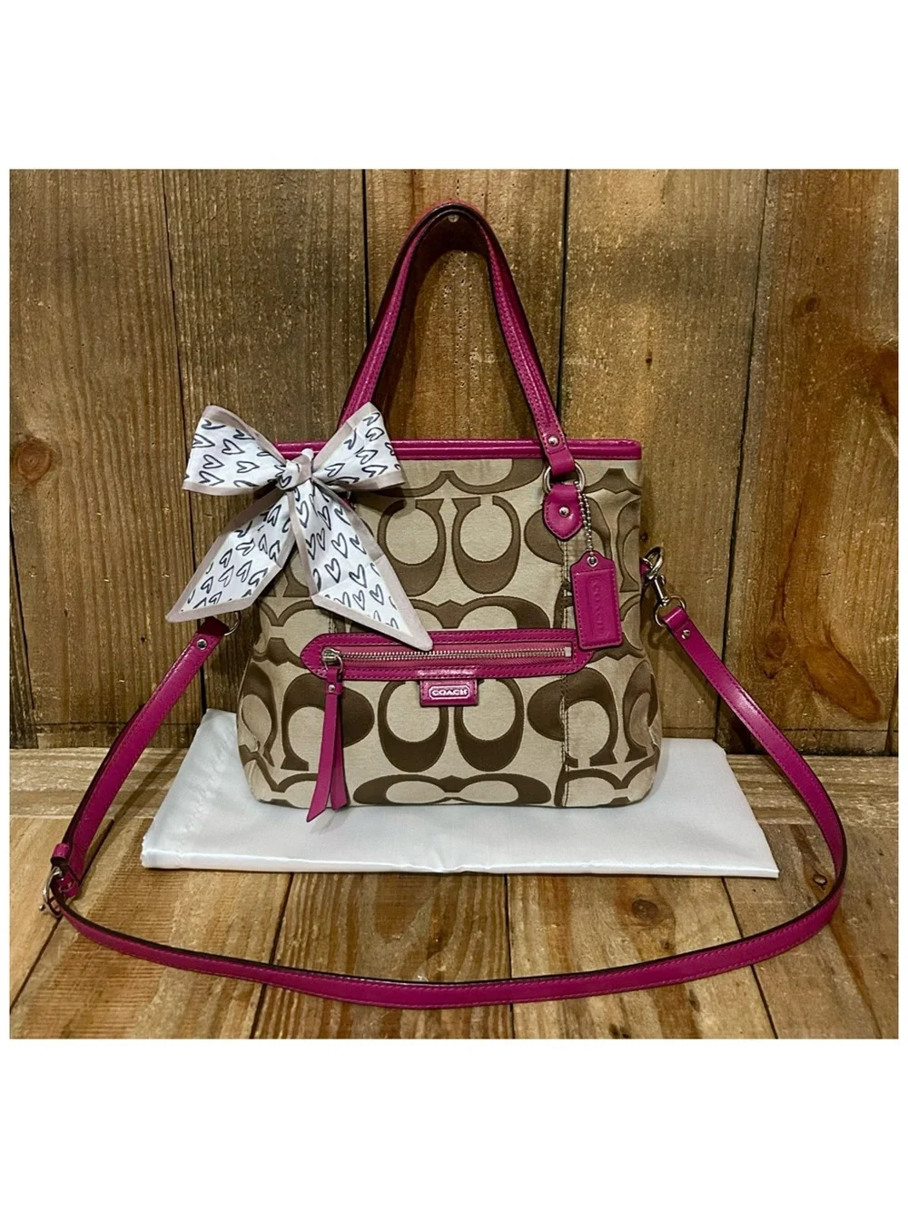 Coach Daisy Outline Signature Emma Tote with Free Scarf & Dust Bag. - Picture 16 of 16